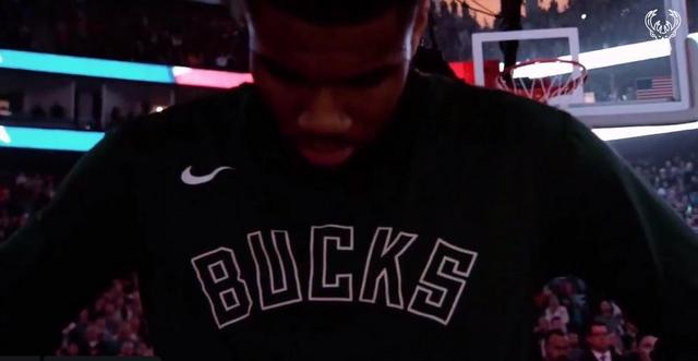 全队打得太齐心，根本挡不住（全队同心协力，所向披靡）