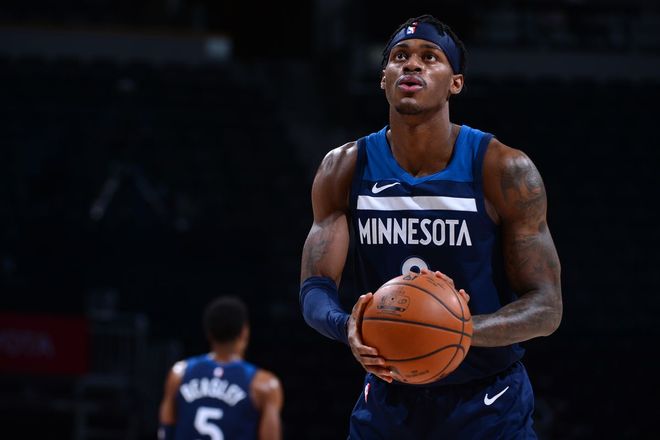 每体：阿劳霍现身以色列特拉维夫，将在那里度几天假（每体：阿劳霍抵达以色列特拉维夫，将在当地休假数日）