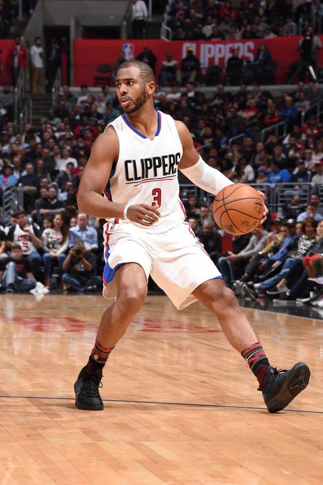 勒布朗·詹姆斯连续得分上双场次定格在1297场！NBA历史第一（詹姆斯连续得分上双纪录定格1297场，NBA历史第一）