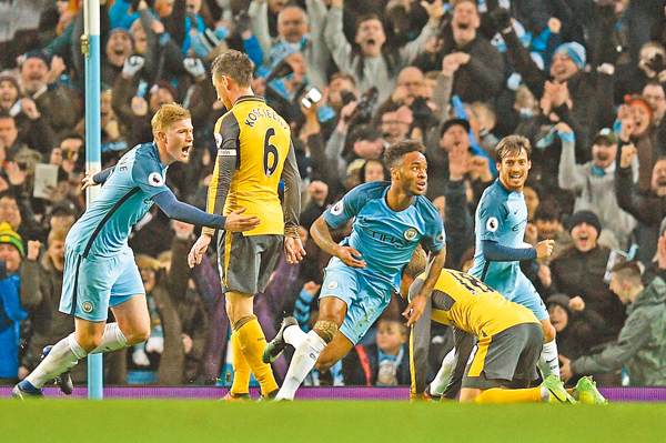 马刺客场115-102击败开拓者，福克斯37分带队取胜，展现全面实力。（马刺115-102客场力克开拓者，福克斯37分领衔，球队展现全方位实力）