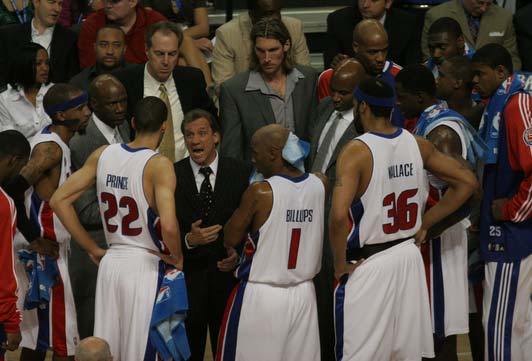 弗莱肯：曼城的阵容确实令人意外；我们配得上这三分（弗莱肯：曼城首发出乎意料，这三分我们当之无愧）