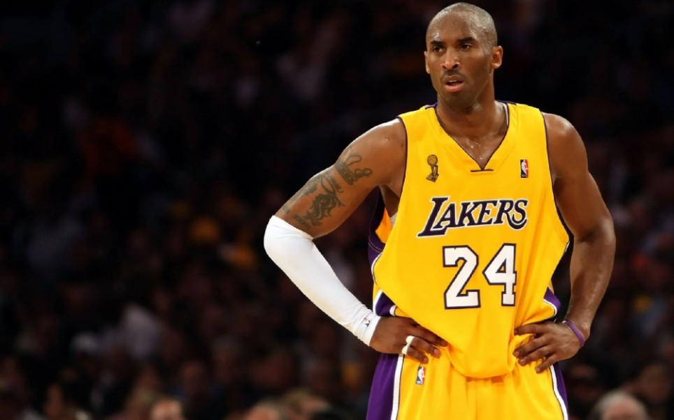 远藤航：我在日本踢过中卫，所以我不介意在利物浦踢什么位置（远藤航：曾在日本踢中卫，在利物浦出任任何位置都可以）