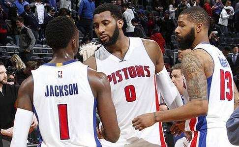 马卡：皇马将青训中卫巴尔德佩尼亚斯列入晋升一线队考察名单（马卡报：皇马已将青训中卫巴尔德佩尼亚斯纳入一线队晋升评估名单）