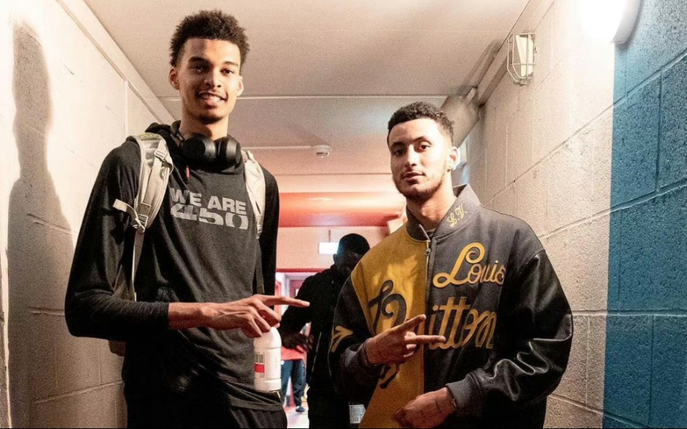 跟队：弗拉霍维奇伤情不乐观，很可能缺阵5-6周甚至更长时间（队记：弗拉霍维奇伤情堪忧，预计缺席5-6周或更久）