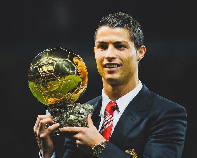 斯特拉马乔尼：这支意大利实力毋庸置疑，但缺乏稳定性发挥（斯特拉马乔尼：意大利队实力不容置疑，稳定性仍显不足）