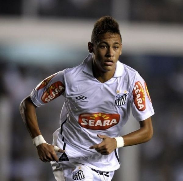 安德莱赫特主帅：孔帕尼足够敏锐，他想了解德卡特不需要问我（安德莱赫特主帅：孔帕尼很敏锐，想了解德卡特无需向我打听）