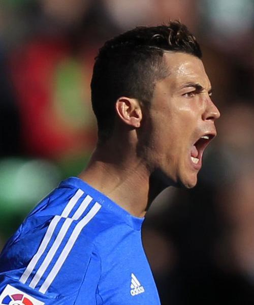 落下风，巴萨9次客场对阵比利时球队输5场（客场不利，巴萨对比利时球队9战5负）